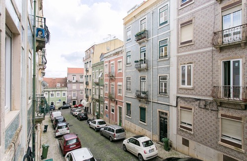 Santa Engracia Apartment | The Graceful Escape