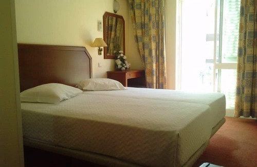 Costa de Caparica Hotel | Hotel Residencial Colibri