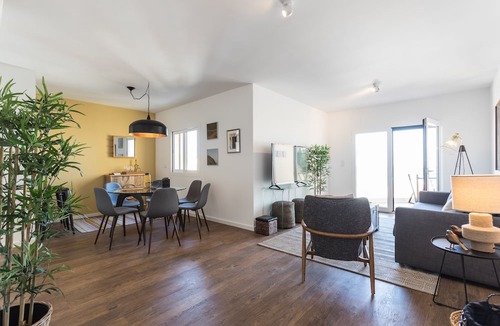 Santa Engracia Apartment | Alfama Lounge Three-Bedroom Apartment w/River View and Parking - by LU Holidays