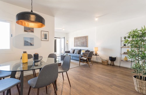 Santa Engracia Apartment | Alfama Lounge Three-Bedroom Apartment w/River View and Parking - by LU Holidays