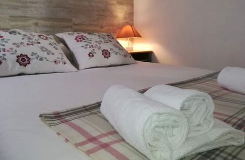 Lamas Villa | A Montejunto Villa - Casa do Mocho w/ shared outdoor pool, Free WiFi