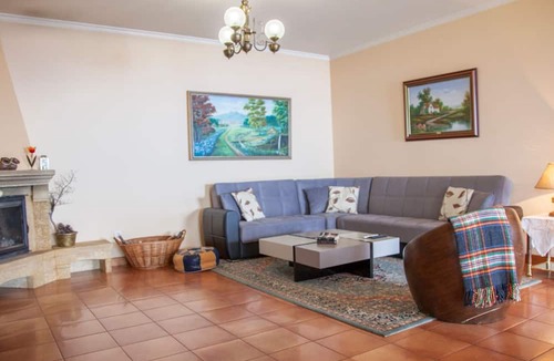 Santa Cruz House | Quinta do Santo by LovelyStay