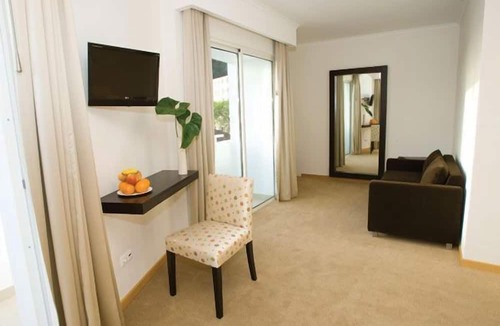 Machico Hotel | Hotel White Waters