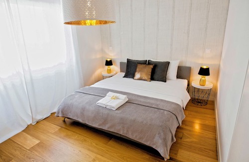 Sao Jose House | Industrial Lisbon Apartment - Adults Only