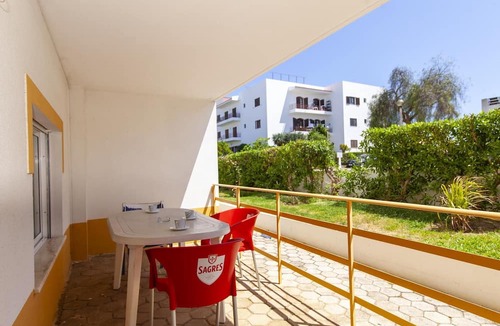 Funchal Apartment | A10 Windmill 1 Bed with Pool by Dreamalgarve