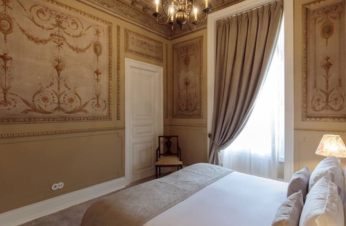 Lisbon Old Town Hotel | Dear Lisbon -Valmor Palace