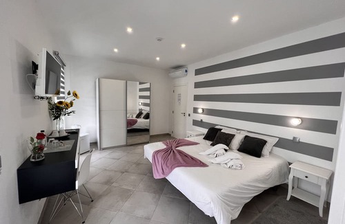 Poco Partido Bed & Breakfast | Carvoeiro B&B and SPA