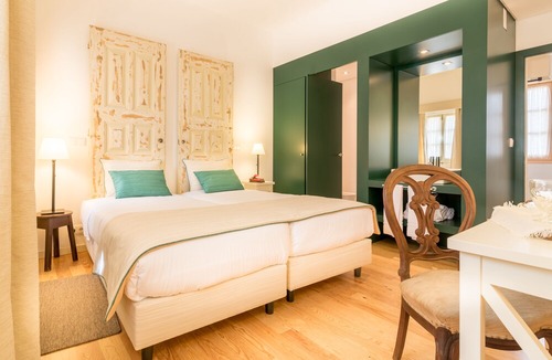 Mira House | Casa De Campo Colmeal