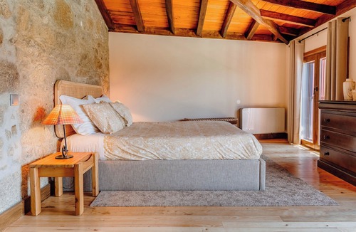 Amares House | Casa Lata - Wine & Tourism