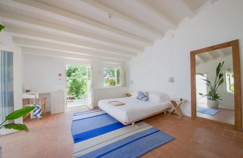Lagos City Center Hotel | Casa Mãe Lagos