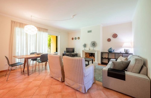Charneca de Caparica e Sobreda Apartment | Aroeira Garden by Homing