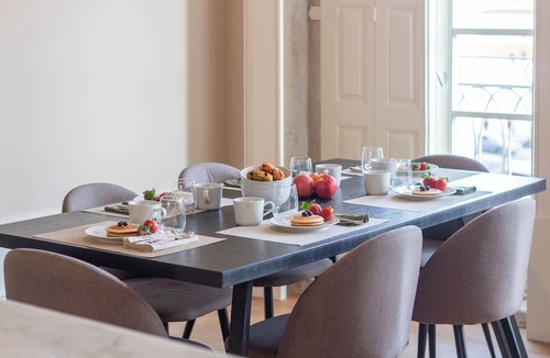 Centro / Baixa Hotel | Entreparedes House