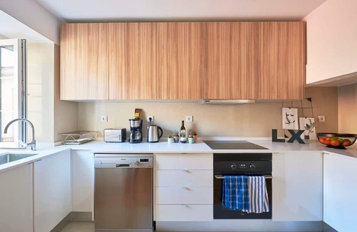 Mouraria Apartment | Baixa Alfama at Your Doorstep Terrace Air Con