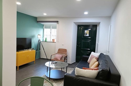 Merces Apartment | Neon Flat in Merc s Tram 28 Brunch Rooftops