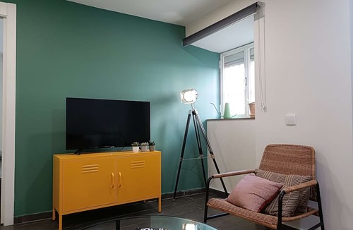 Merces Apartment | Neon Flat in Merc s Tram 28 Brunch Rooftops