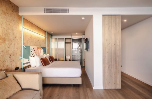 Seixal Hotel | Upon Harbor - Seixal Bay Hotel