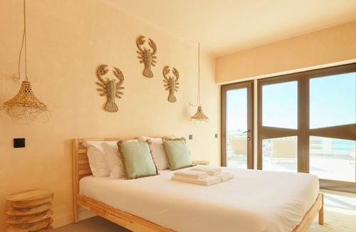 Torres Vedras Hostel | Wander Surf House