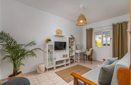 Zambujal Villa | Stylish 2BR w/Patio near Sesimbra Beach