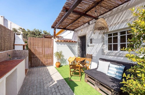 Zambujal Villa | Stylish 2BR w/Patio near Sesimbra Beach