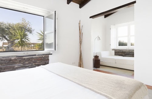 Mourao House | Monte Falperras