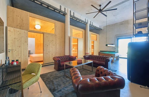 Viana do Alentejo Cabin | Moagem Industrial Lodge