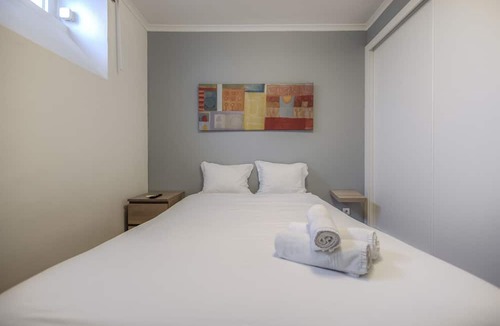 Linda-a-Velha Apartment | Jamor Terrace by Homing