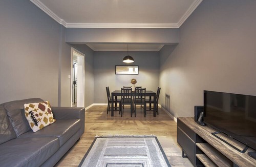 Linda-a-Velha Apartment | Jamor Terrace by Homing