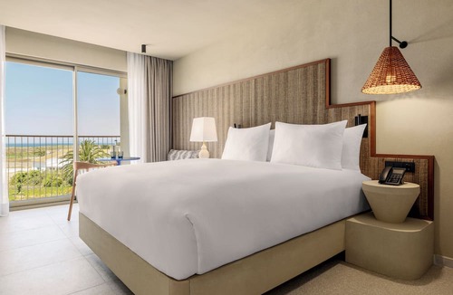 Santiago do Cacem Hotel | Amarello Hotel Praia Santo Andre, Tapestry Collection Hilton