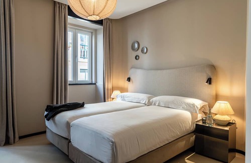 Sao Cristovao e Sao Lourenco Hotel | Casa Teva Lisboa by chic&basic