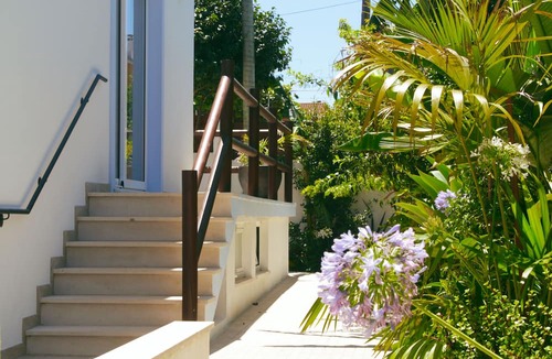 Charneca de Caparica e Sobreda House | Vila Vale Guest House surf e yoga