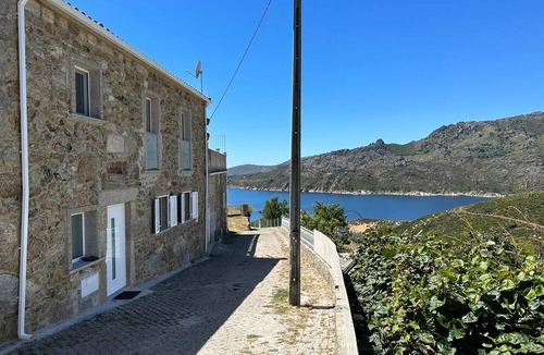 Montalegre House | Casa do Beija