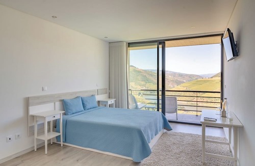 Armamar Villa | Villa Folgosa - Three Bedroom Villa, Sleeps 6
