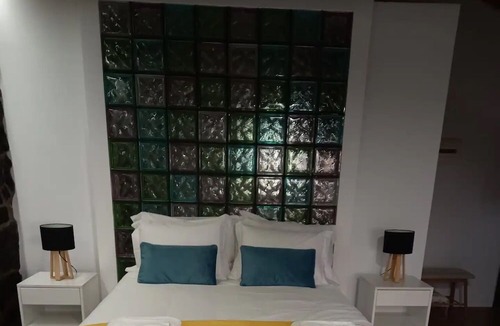 Angra do Heroismo Apartment | Studio Apartment 'Casa Do Poço - Casinha' with Mountain View, Shared Terrace and Wi-Fi