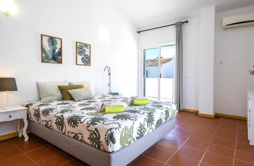 Quarteira Villa | Villa Del Sol