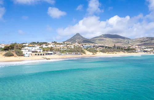 Pedras Pretas Villa | Vacation Home in Porto Santo, Villa Girassol