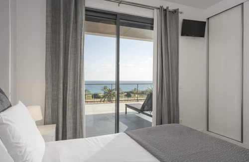 Vila Baleira House | In the Heart of Porto Santo - Casa da Maresia