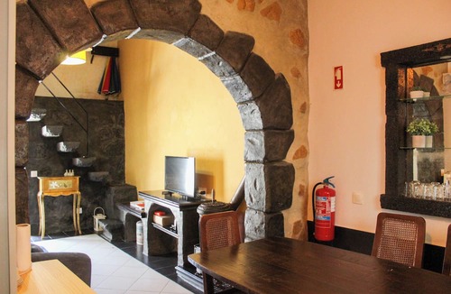 Mosteiros House | Casa Pé na Areia