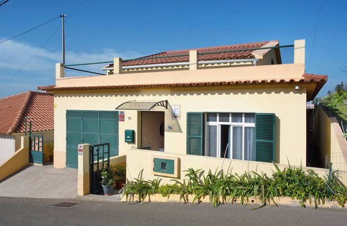 Faja da Ovelha House | Holiday Home 'Home Thomas' with Sea View, Wi-Fi and Air Conditioning