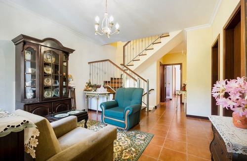 Figueiro dos Vinhos Apartment | Vintage Charm Meets Modern Comfort