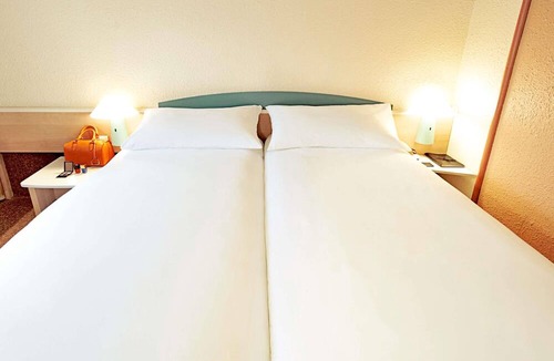Santa Maria da Feira Hotel | ibis Porto Sul Europarque