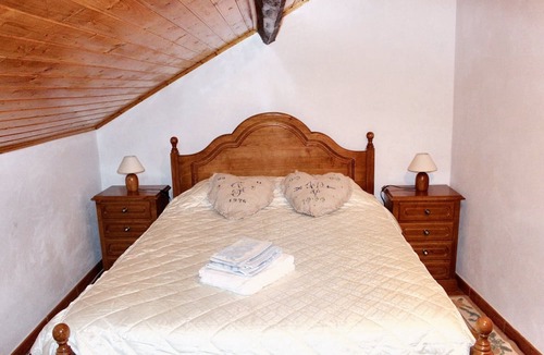 Montalegre House | Homerez - Beautiful house for 5 ppl. with terrace at Paredes do Rio