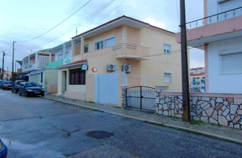 Feijo Apartment | Homerez - Apartement 5 km away from the beach for 5 ppl. with shared pool