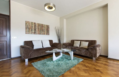 Uniao de Freguesias do Centro Apartment | RE2 in Oporto With 5 Bedrooms and 3 Bathrooms