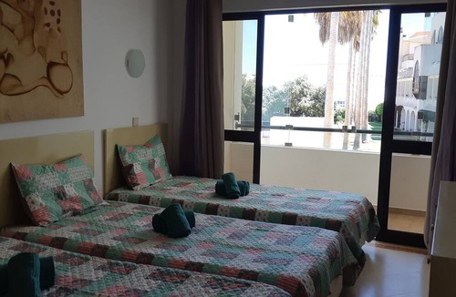 Areias de Sao Joao Hotel | Jeannies Oura Estrela Apartamentos