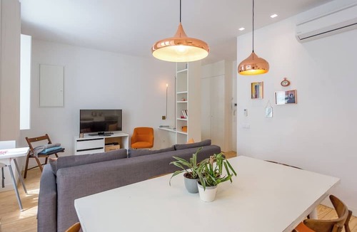 Santo Estevao Apartment | Apartment Downtown Lisbon 2 Bedrooms Balcony