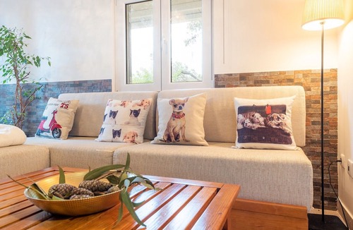 Loures Apartment | Bucelas Countryside Escape