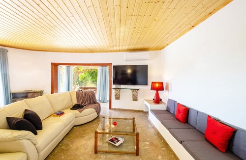 Montechoro Villa | Villa Bantayan