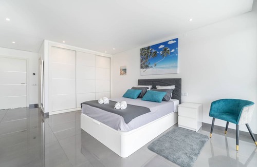 Vale de Santa Maria Villa | Villa das Amendoeiras by HelloVacations