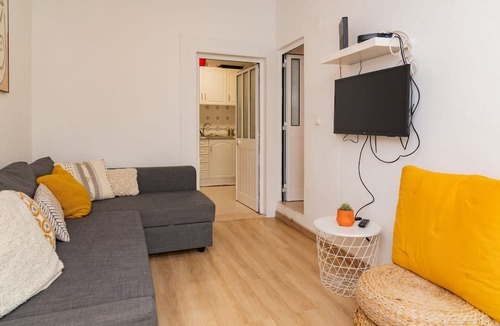 Santa Engracia Apartment | Lovely & Bright Family Flat W/Patio