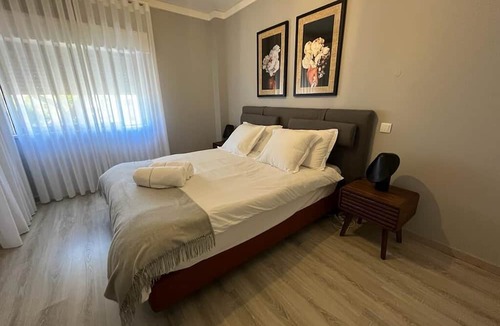 Estoril Condo | Estoril Casino 3 Bedrooms With Pool